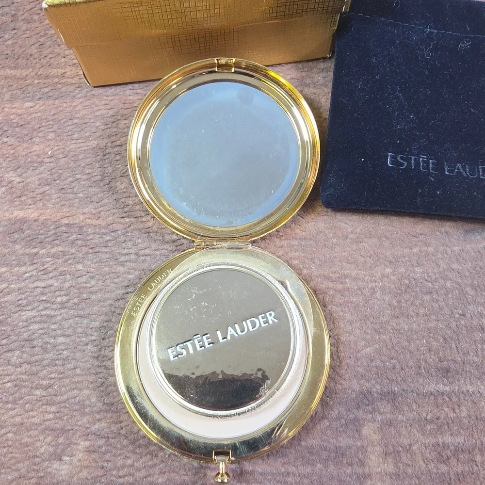 Estee Lauder Re-Nutriv Powder Compact Womens OS Gold Good Crystal Sunburst